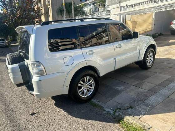 MITSUBISHI PAJERO FULL 3.2 HPE 4X4 16V TURBO INTERCOOLER DIESEL 4P AUTOMÁTICO MITSUBISHI PAJERO FULL 3.2 HPE 4X4 16V TURBO INTERCOOLER DIESEL 4P AUTOMÁTICO
